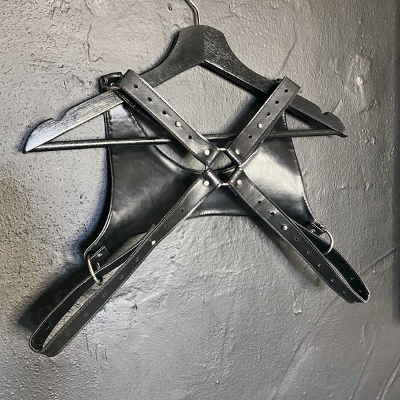 Deandri Overbust Harness - Picture 2 of 5